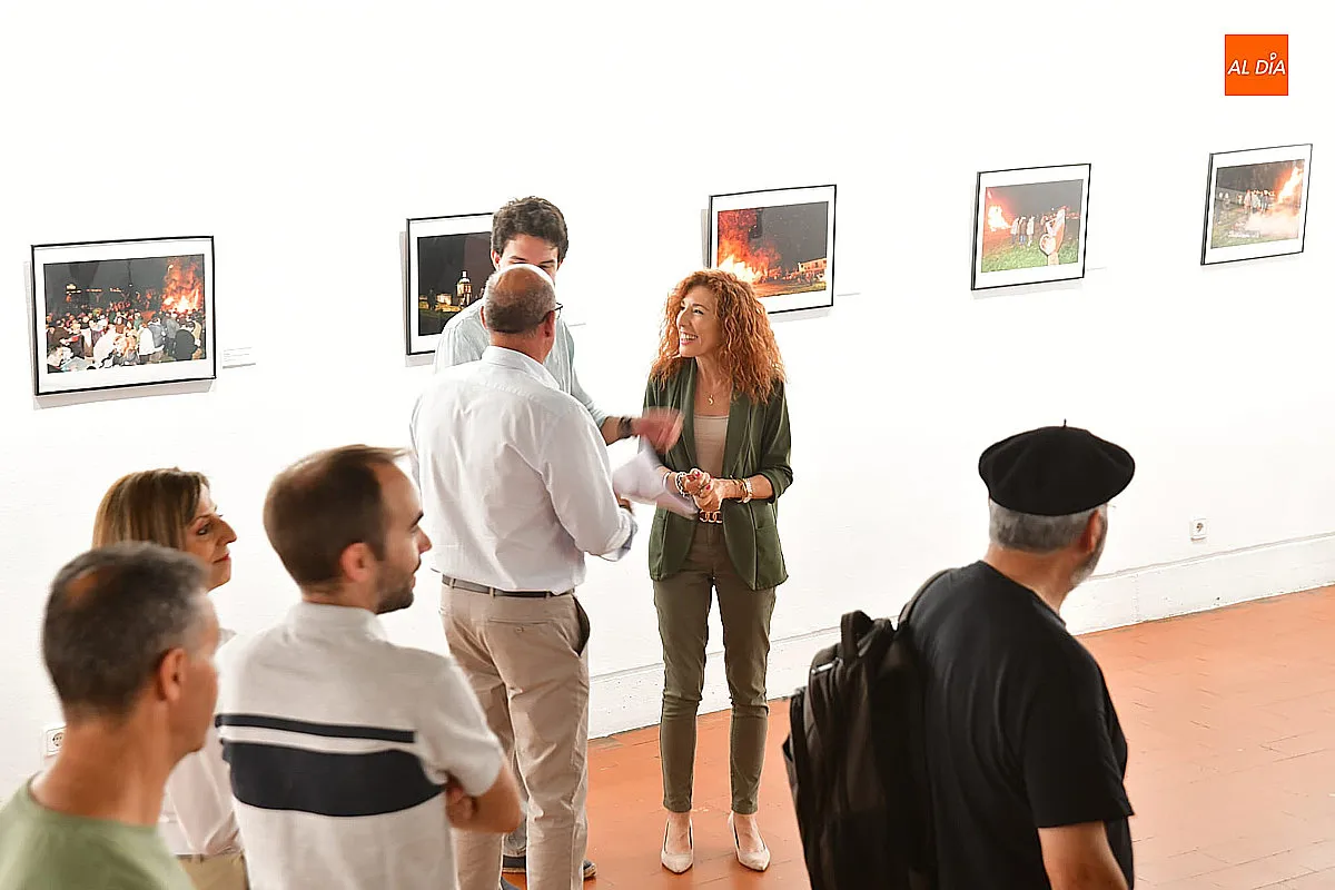 Foto 10 - La exposici&oacute;n `Hogueras tradicionales en la Tierra de Ciudad Rodrigo&acute; inaugura las I Jornadas sobre Patrimonio Cultural Inmaterial